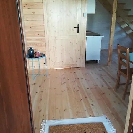 Pod Jabłonią *